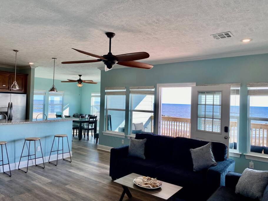 Oceanfront Home Near Hollybeach Cameron Extérieur photo